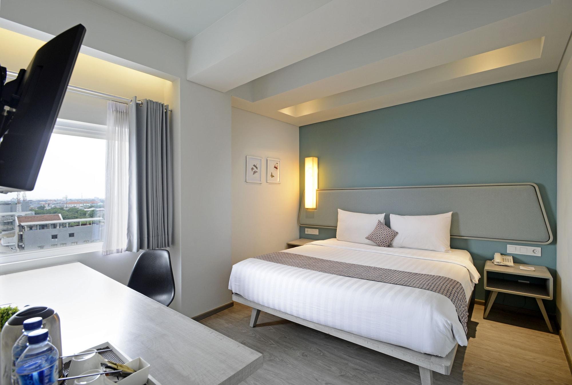 La Lisa Hotel Surabaya Exterior photo